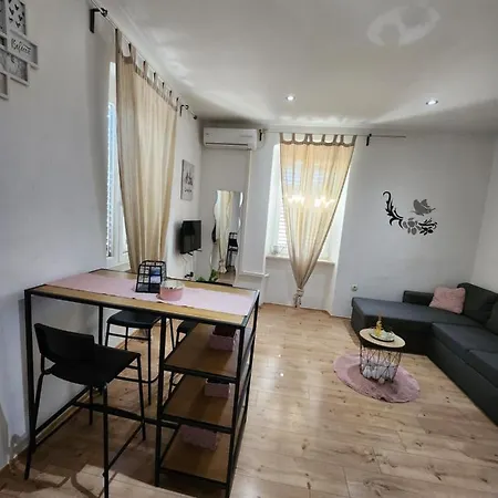 Fran Apartment *